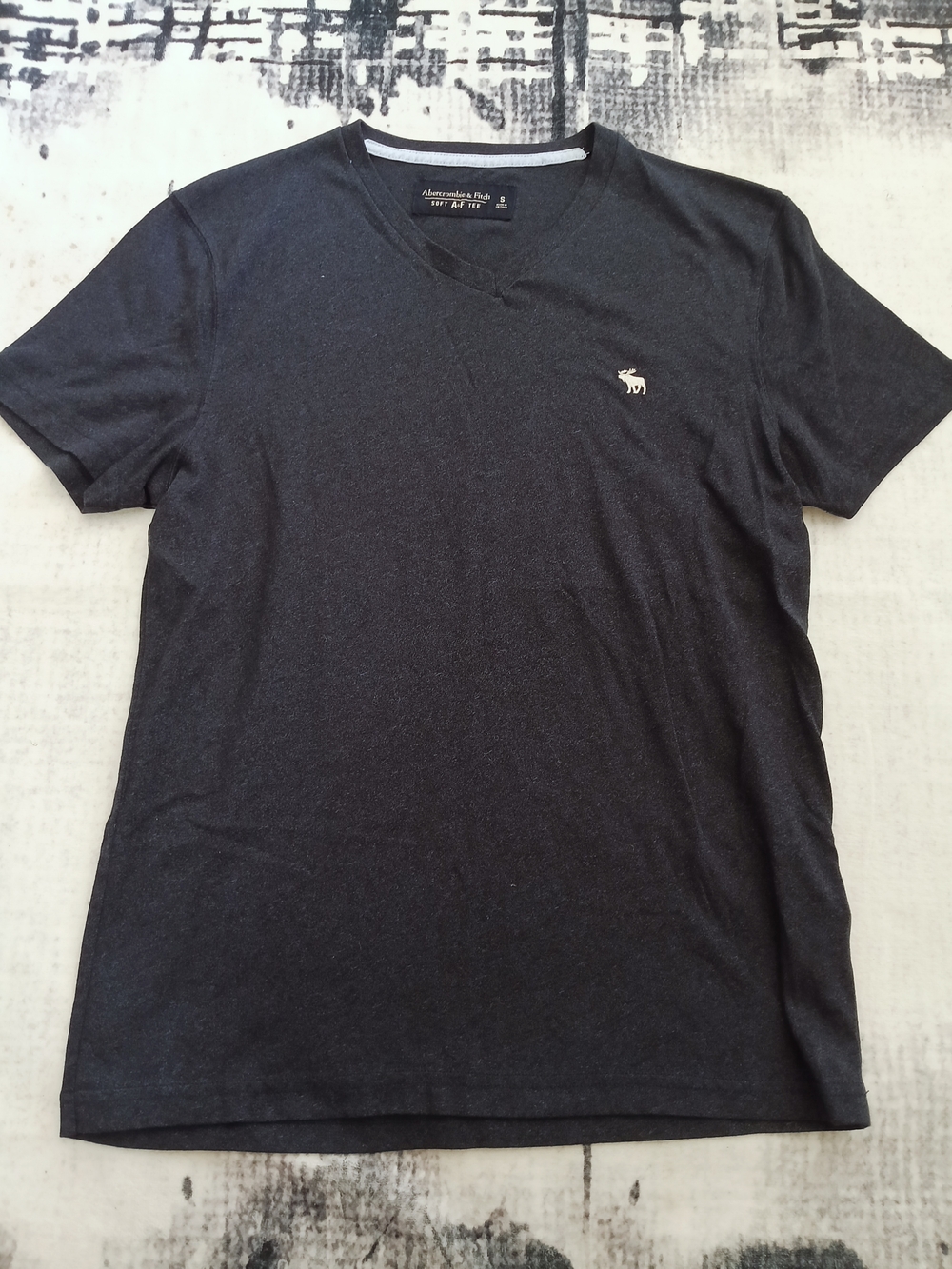 Abercrombie & Fitch Men’s Dark Charcoal V-Neck Logo Tee
